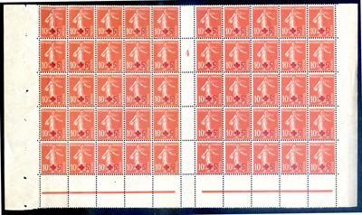 1ere croix rouge 1er timbre à surtaxe panneau de 50 TTB
