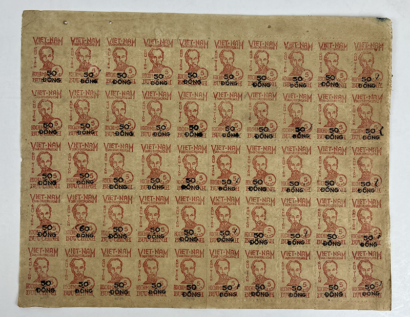 Hô Chi Minh les 3 timbres en feuilles de 50 TTB