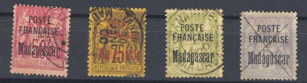 série groupe surchargée Poste Française Madagascar TTB